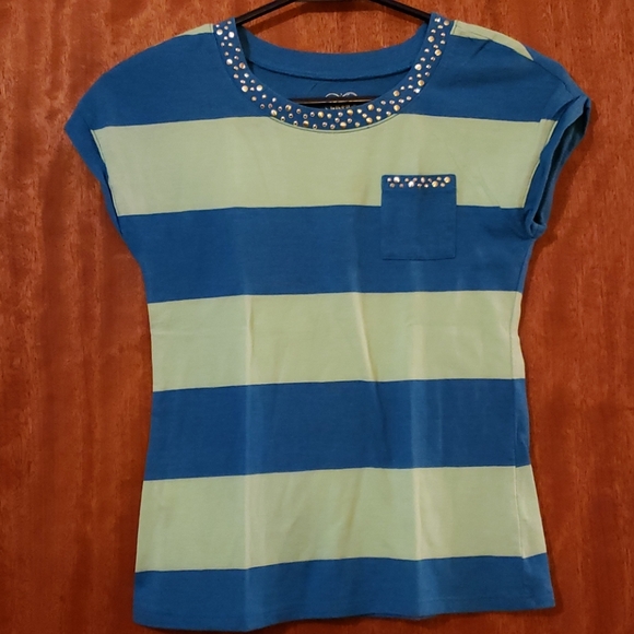 Worn once! Cute Pocket Tee - Picture 1 of 5